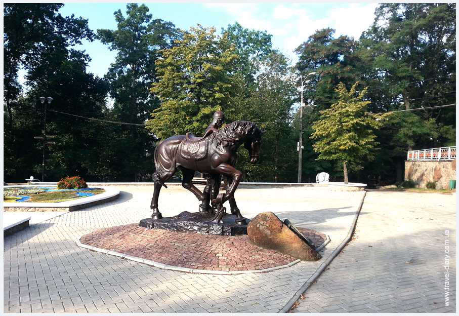 Памятник Добрыне Никитичу Коростень